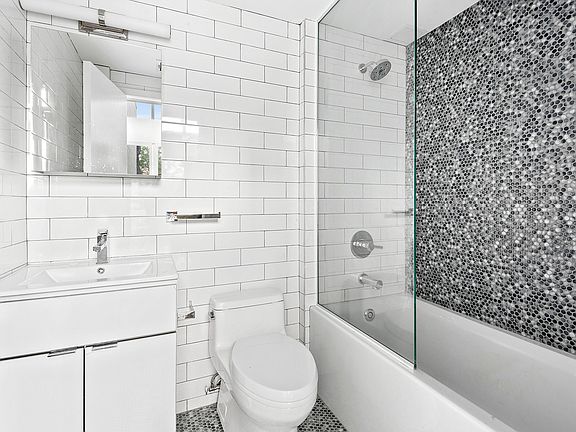 5th image of 25 Hope St #2A