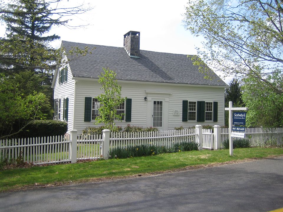 2nd image of 321 Munger Ln