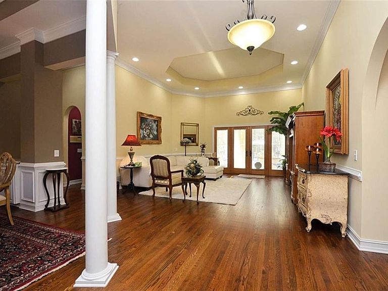 Listing photo 4