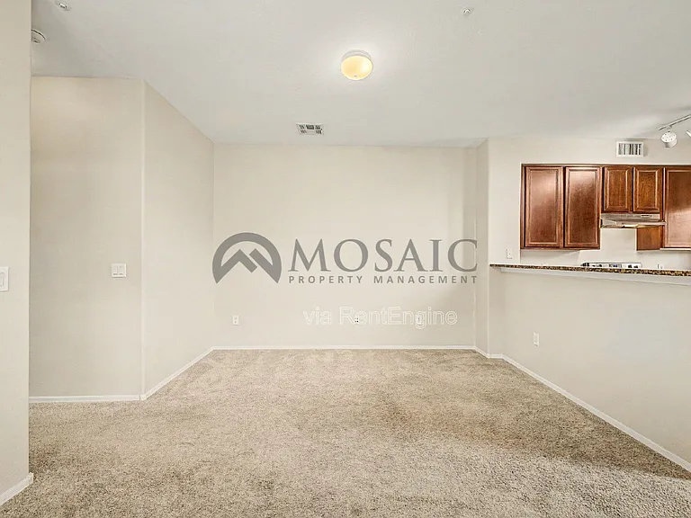 1384 S Sabino Dr — Photo 7