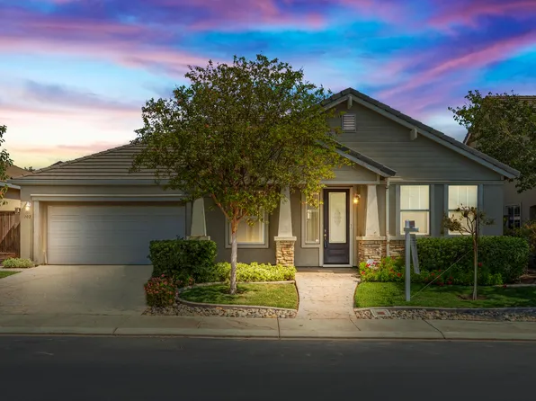 202 River Pointe Dr, Waterford, CA 95386