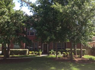 10 N Evangeline Oaks Cir, Conroe, TX 77384