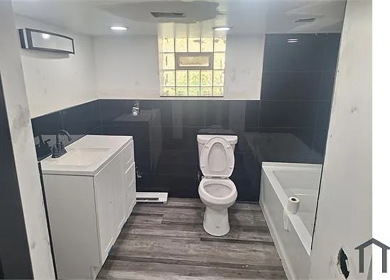 2 bed, 1000 sqft, $1,800 — Photo 4