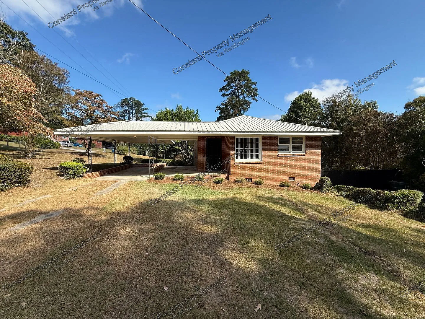 3 bed, 1.0 bath, 950 sqft, $1,250 — Photo 1