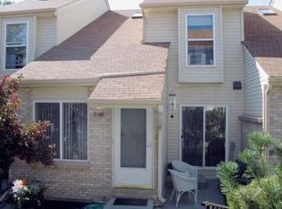 2140 Meadow Ct, Longmont, CO 80501