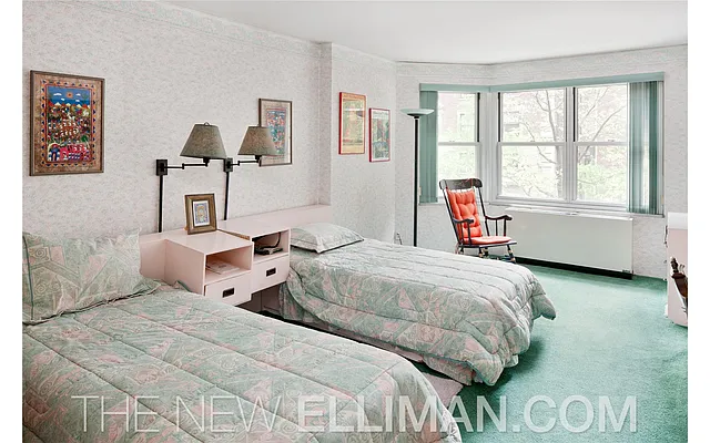 Sold by Douglas Elliman | media 24