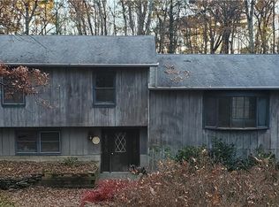 107 Pine Hill Rd, Pleasant Valley, NY 12569