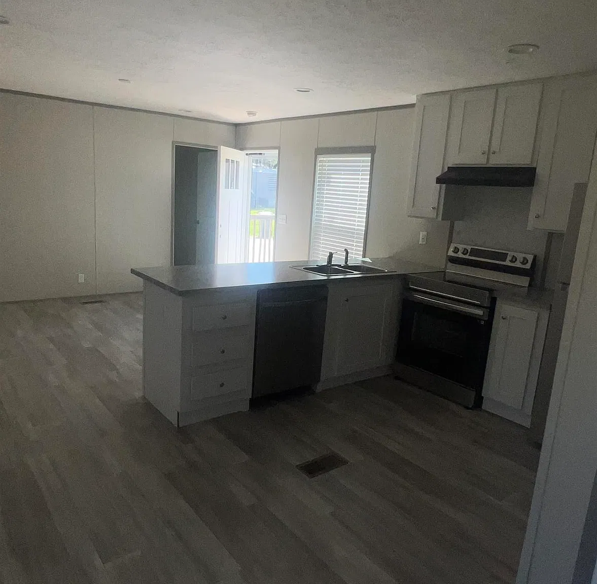 2 bed, $1,189 — Photo 4