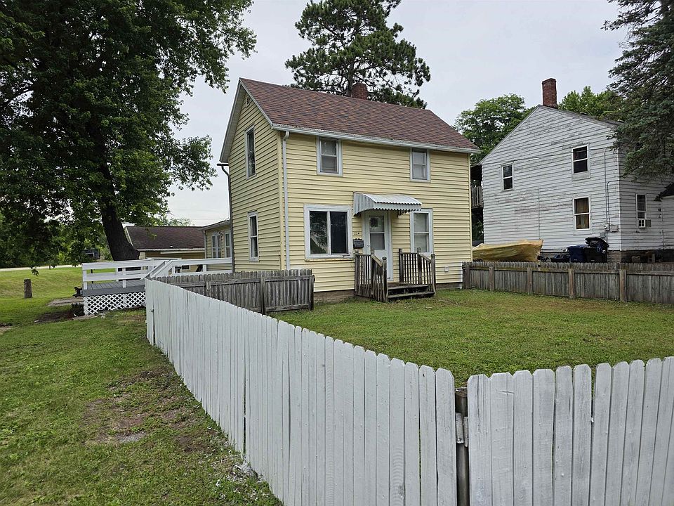 1st image of 224 Walrath St