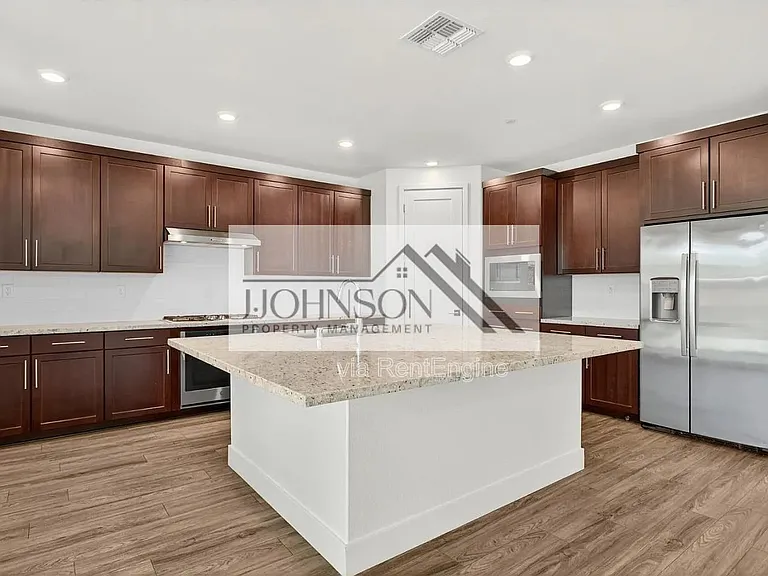 6640 Silverleaf Ct — Photo 6