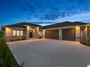 3012 S 209th Ct, Elkhorn, NE 68022