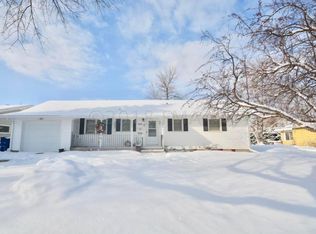 533 Birch Ln, Moorhead, MN 56560