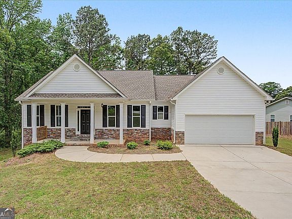 2nd image of 504 Iris Way