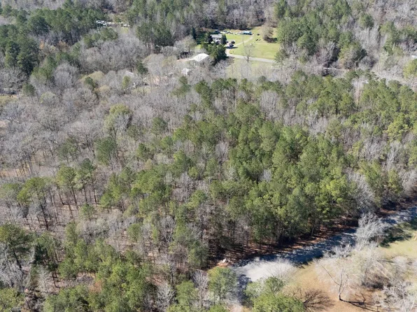 26 N Northview Cir #26, Northport, AL 35475