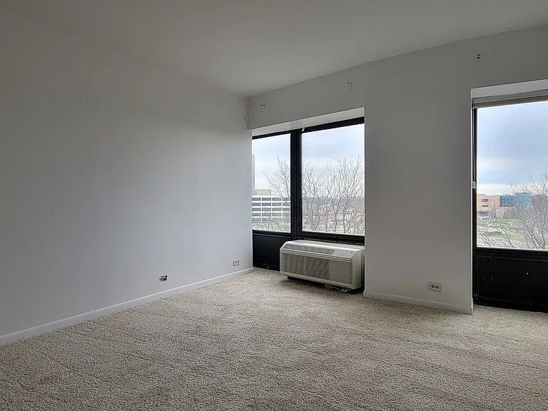 5000 Town Ctr #1-607 — Photo 13
