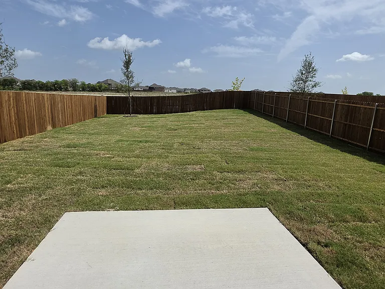 Meadow Park Dr — Photo 8