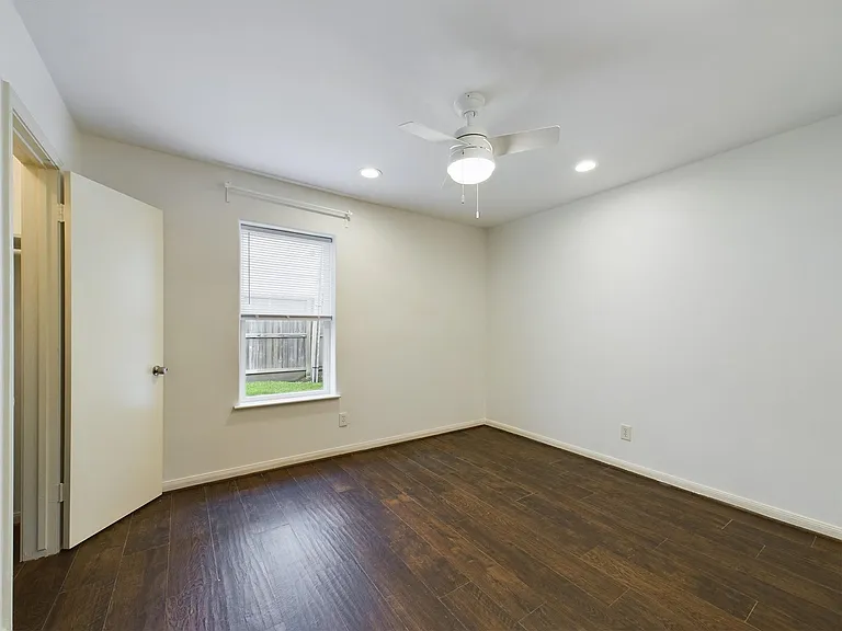 5627 Winsome Ln — Photo 16