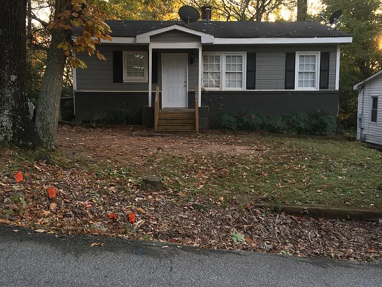 34 Orlando Ave — Photo 1