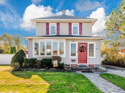 26 Pleasant Avenue, Blue Point, NY, 11715