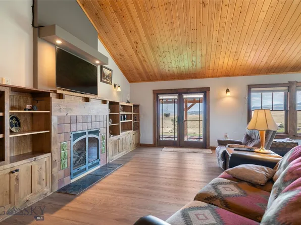 35 Halo Loop Trl, Ennis, MT 59729