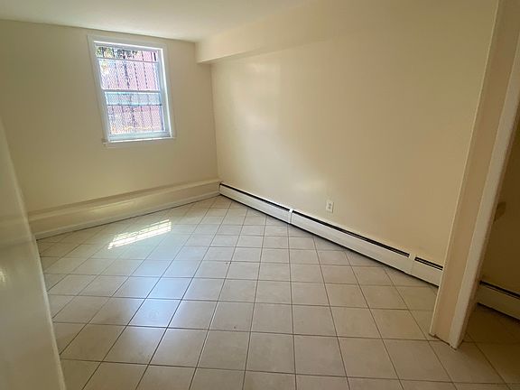 5th image of 3966 Bronx Blvd #1