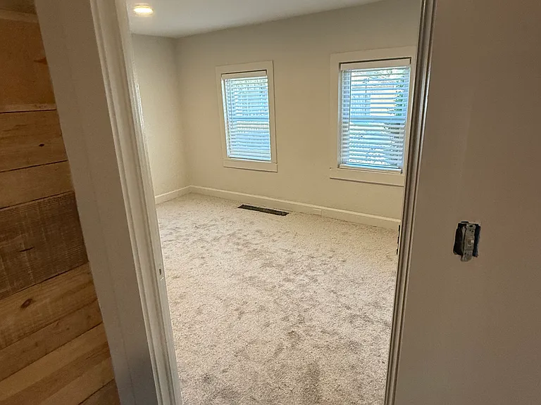 7103 Elton Ave — Photo 3