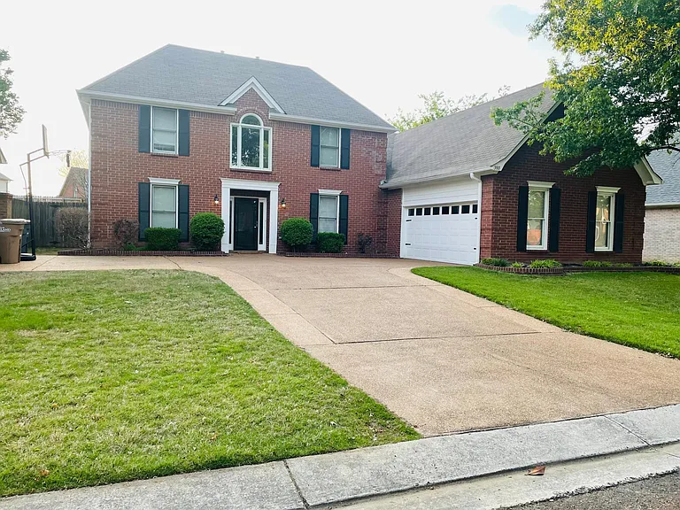 3911 Lighthouse Ln — Photo 2