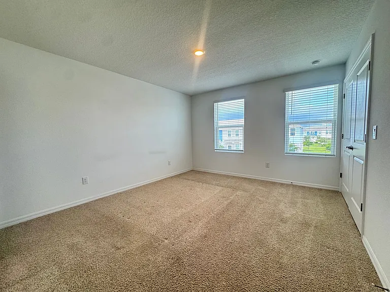 8528 Daybreak St — Photo 12