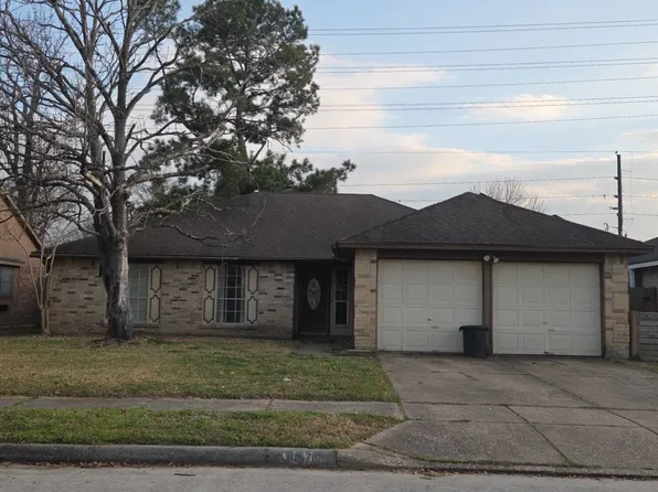 8418 Old Maple Ln, Humble, TX 77338