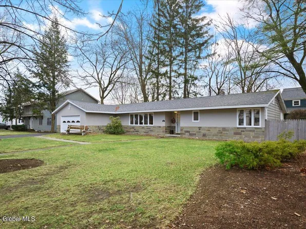 26 Horicon Avenue, Glens Falls, NY 12801