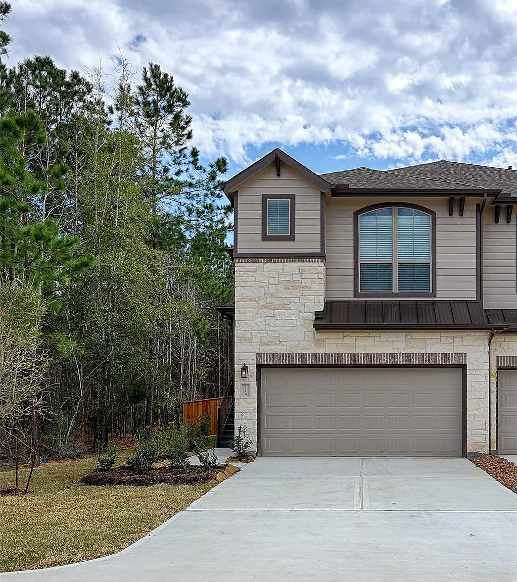 3 bed, 2.5 bath, 1962 sqft, $2,300 — Photo 1