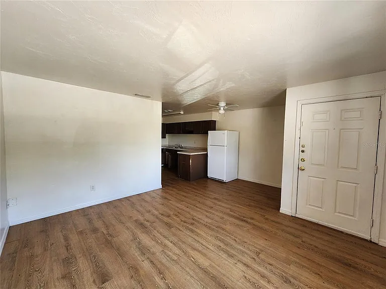 719 SW 70th Ter #5 — Photo 2