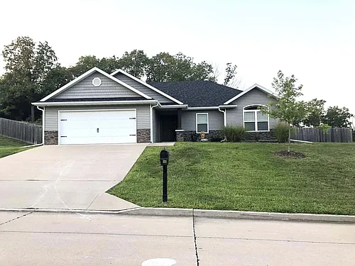 401 E Honey Ln Photo 1