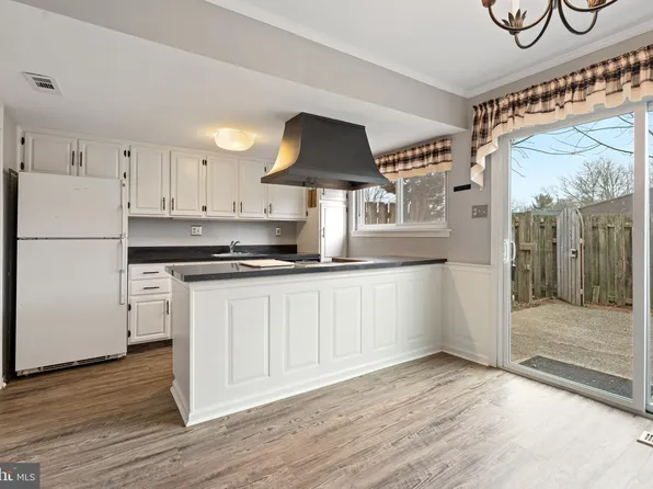 129 Ardwick Ter, Lansdale, PA 19446