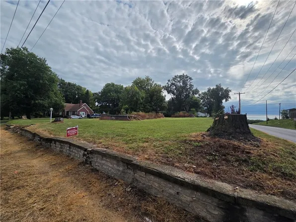 404 N Main St, Carrollton, MO 64633