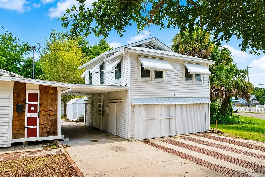 3 bed, 2.0 bath, 1200 sqft, $2,500 — Photo 2