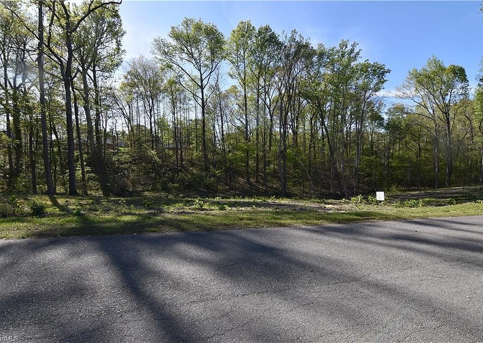 1st image of 107 Fox Trace Ct #3