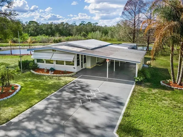 304 Ivanhoe Cir, Lady Lake, FL 32159