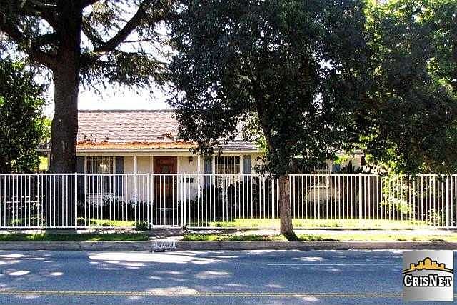1st image of 17638 Saticoy St