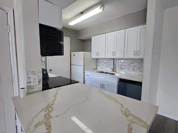 9550 Deering Dr APT 310, Houston, TX 77036