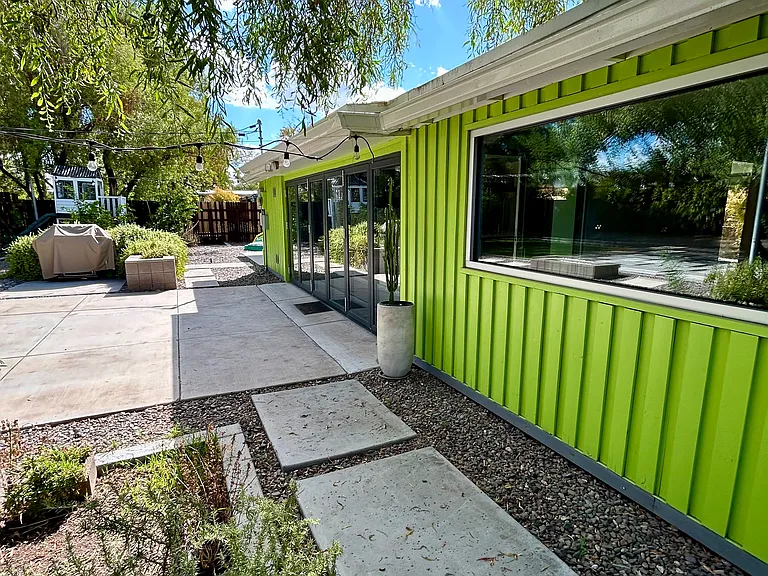 1420 E Rancho Dr — Photo 20