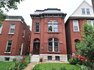 2647 Russell Blvd, Saint Louis, MO 63104