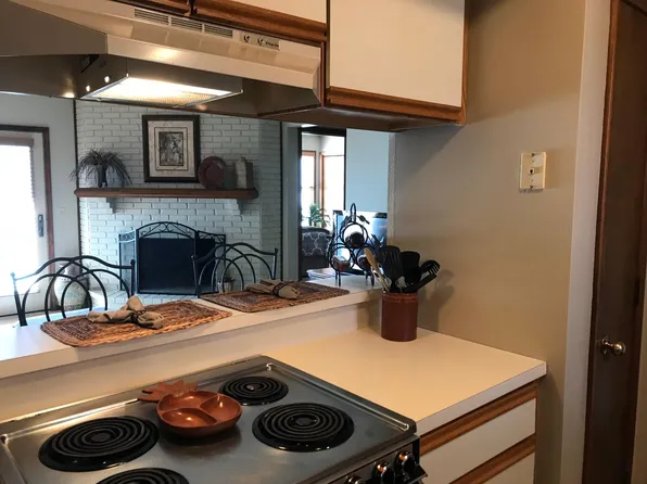 5005 Faraon St APT 103, Saint Joseph, MO 64506