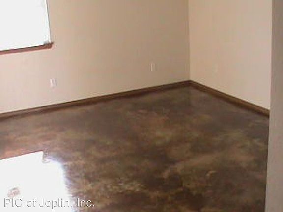 2nd image of 1210 Cottonwood #B