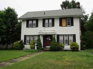 17 Cedar Rd, Pompton Plains, NJ 07444