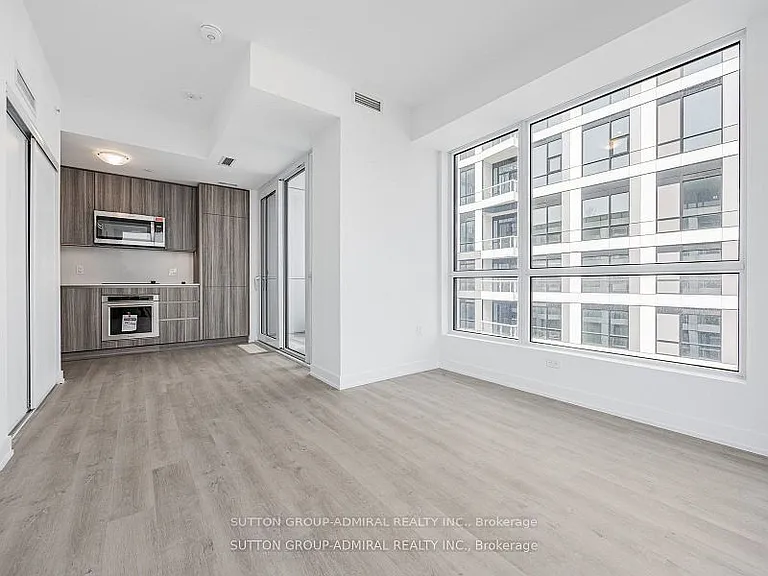 15 Richardson St #1017 — Photo 12