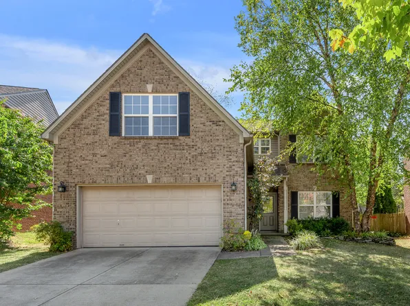 2108 Sovereign Ln, Lexington, KY 40513