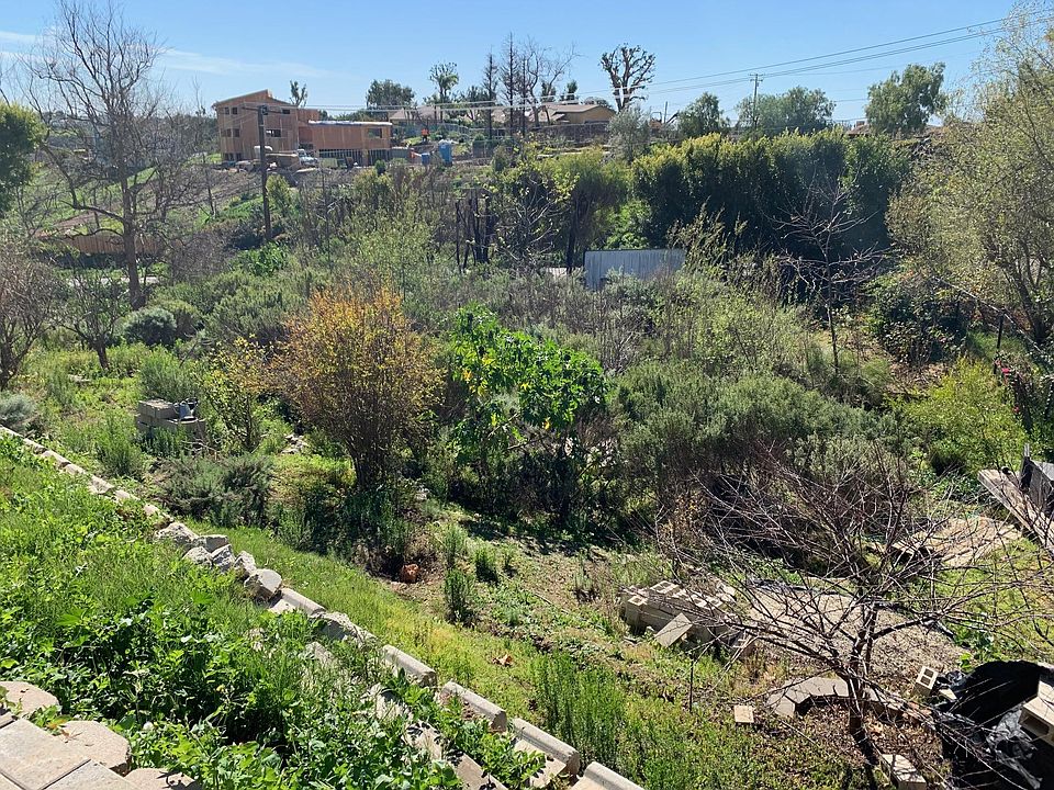 2nd image of 5958 Busch Dr #A