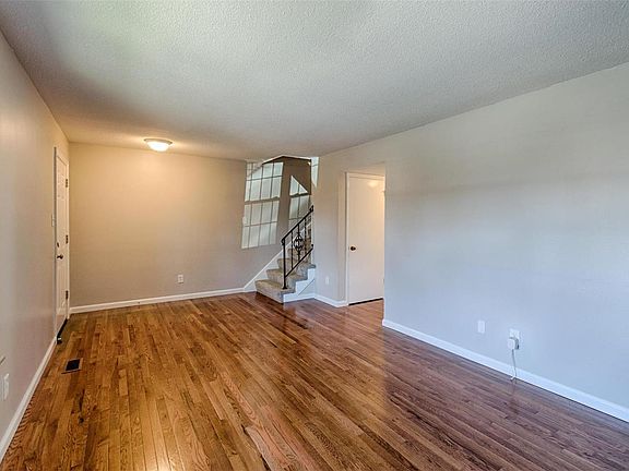 4th image of 2076 Carefree Ln