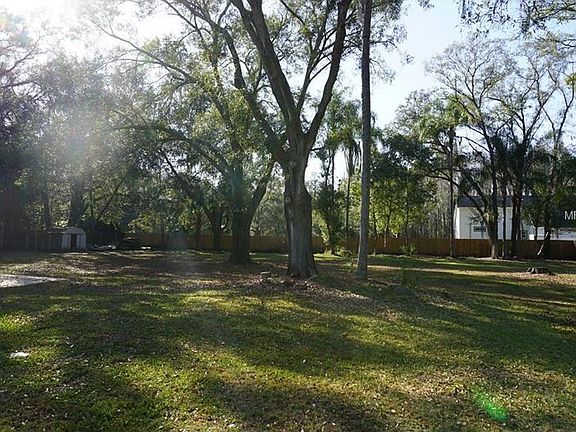 4th image of 4005 Hudson Ln
